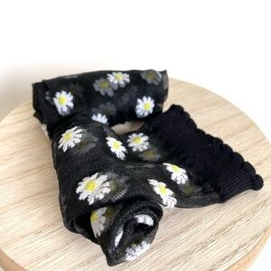 Black Translucent Daisy Socks | Womens | One Size